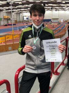 Hugo mit Weitsprung Silbermedaille bei der U16 MDM
