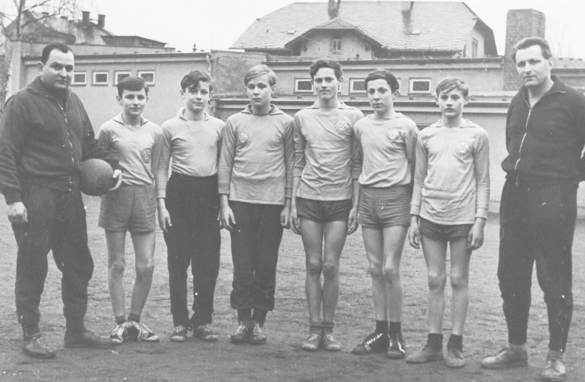 SG-Cossebaude - 1966 erstmaliger deutscher Meister in Faustball in Senftenberg